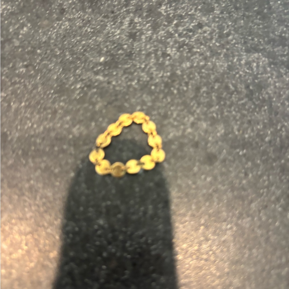 Elegant Gold Women's Ring